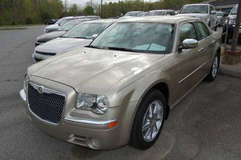 2009 Chrysler 300 for sale at Modern Motors - Thomasville INC in Thomasville NC