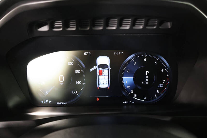 2018 Volvo XC90 T6 Momentum