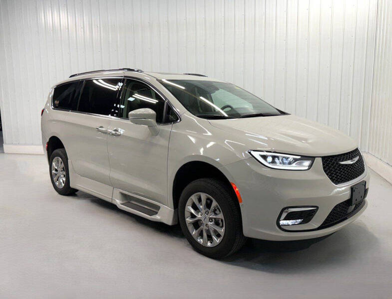 2021 Chrysler Pacifica Touring L