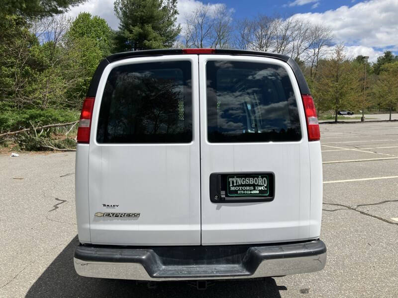 2022 Chevrolet Express 2500