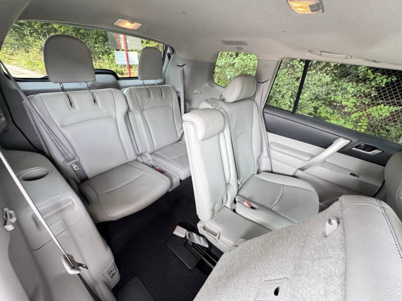 2013 Toyota Highlander SE