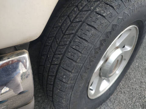 2005 Ford E-Series E-150 Chateau