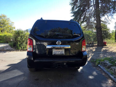 2012 Nissan Pathfinder LE