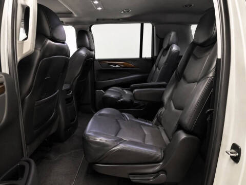 2020 Cadillac Escalade ESV Luxury