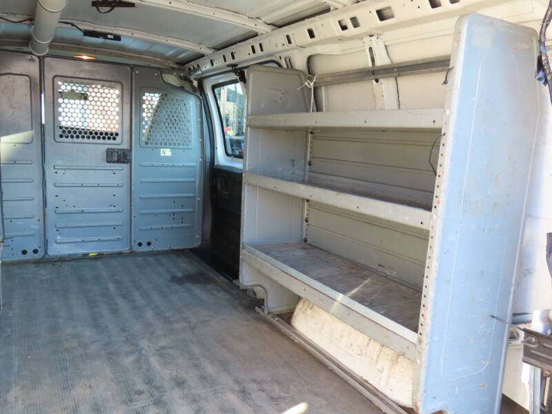 2017 GMC Savana 2500