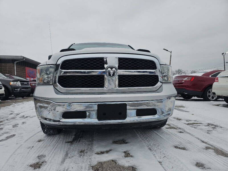 2016 RAM 1500 SLT