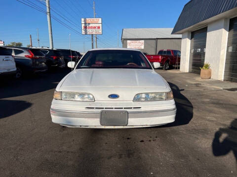 1992 Ford Crown Victoria LX
