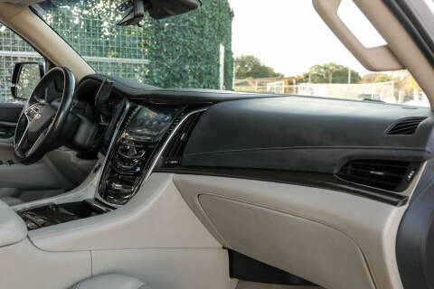 2020 Cadillac Escalade ESV Luxury