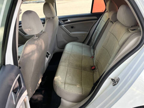 2016 Volkswagen Golf TSI S