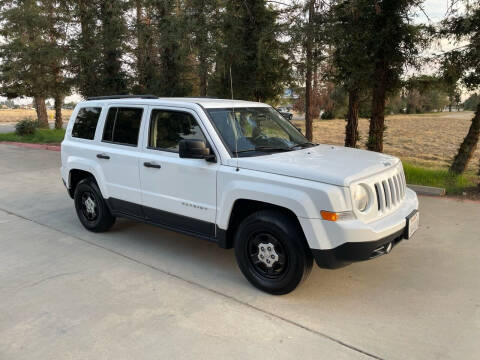 2014 Jeep Patriot for sale at PERRYDEAN AERO in Sanger CA