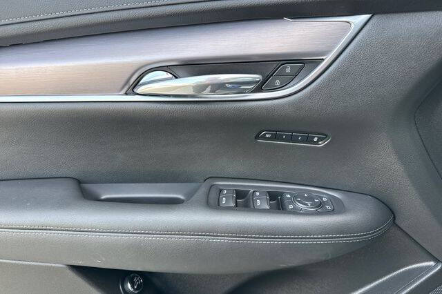 2023 Cadillac XT6 Luxury