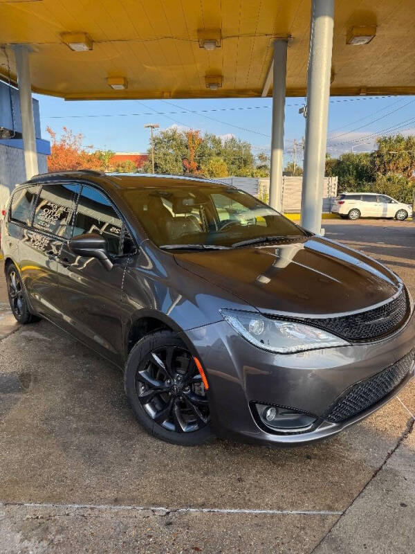 2020 Chrysler Pacifica Touring L 35th Anniversary