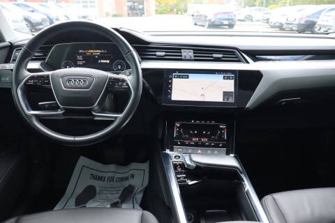 2021 Audi e-tron quattro Premium