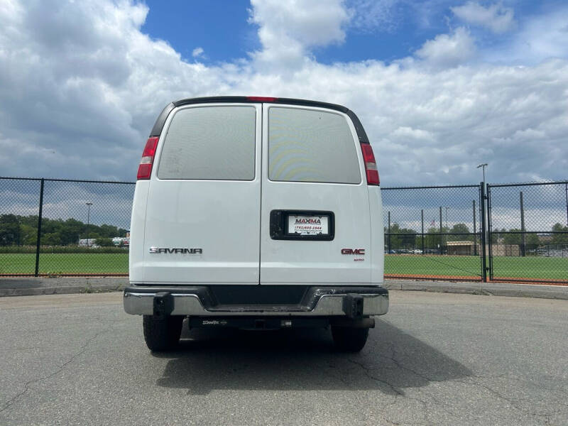 2016 GMC Savana 2500