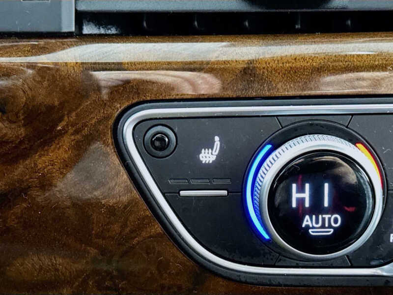 2017 Audi A4 2.0T quattro Premium Plus