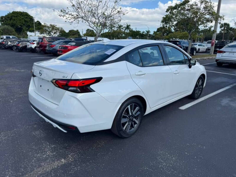 2021 Nissan Versa SV