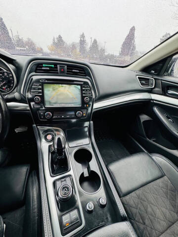 2017 Nissan Maxima 3.5 SR