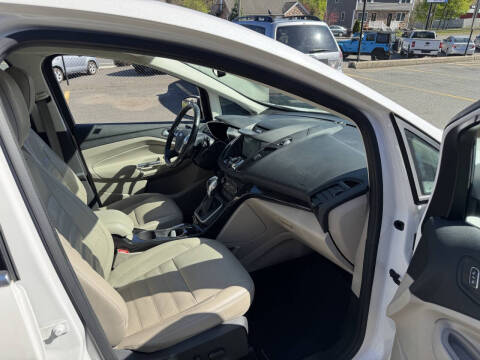 2017 Ford C-MAX Energi Titanium