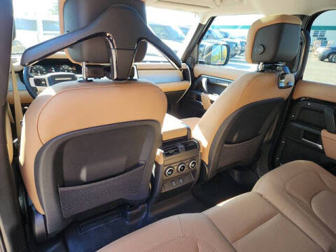 2026 Land Rover Defender 110 P300 S