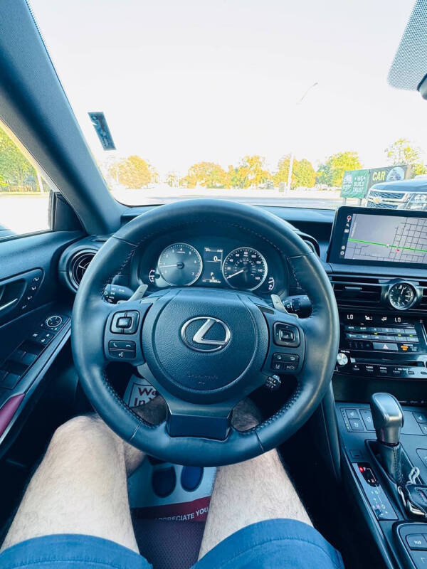 2023 Lexus IS 300