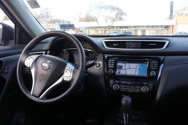 2015 Nissan Rogue SV