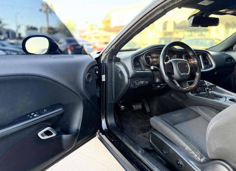 2017 Dodge Challenger SXT