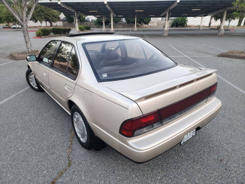 1994 Nissan Maxima SE