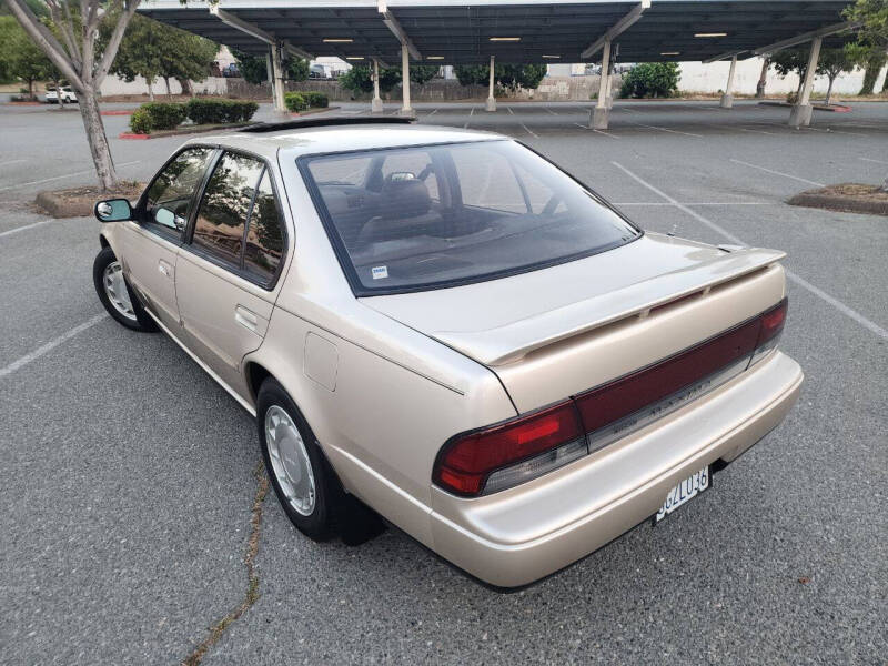 1994 Nissan Maxima SE