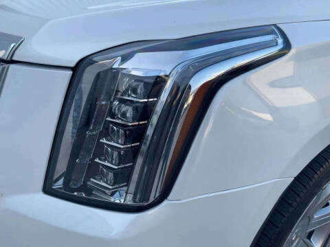 2015 Cadillac Escalade Luxury