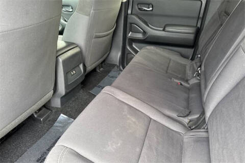 2023 Nissan Frontier SV