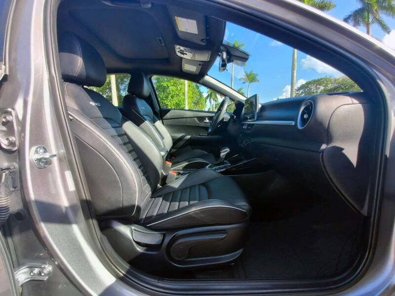 2023 Kia Forte GT-Line