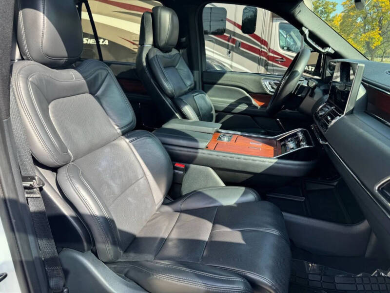 2022 Lincoln Navigator Reserve