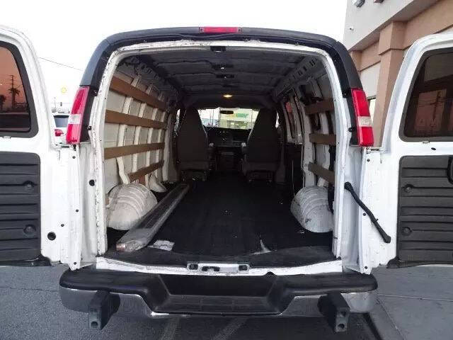 2016 GMC Savana 2500