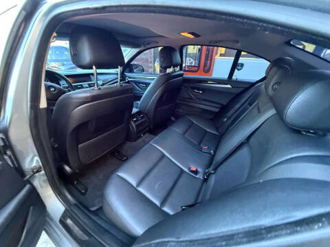 2016 BMW 5 Series 528i