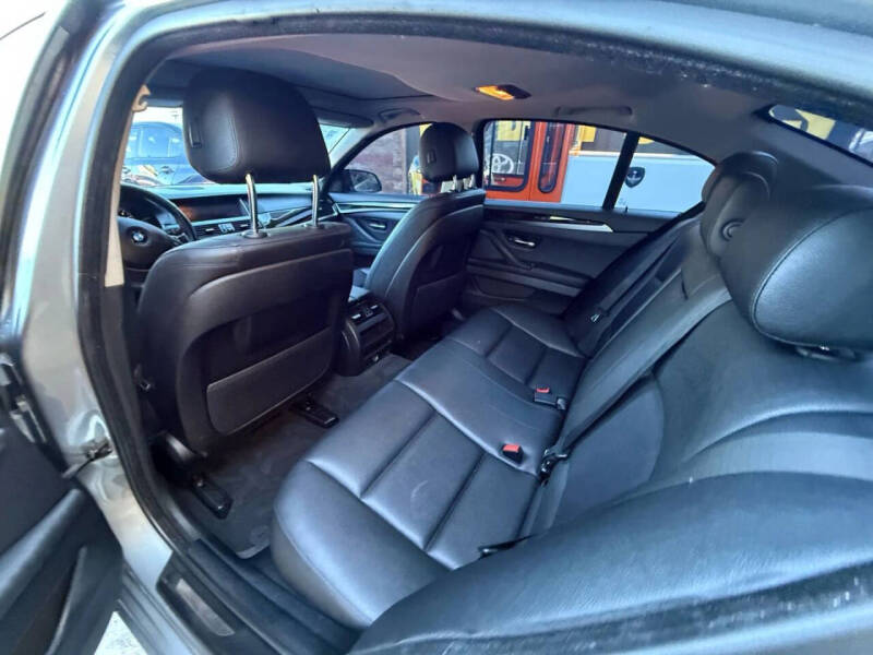 2016 BMW 5 Series 528i