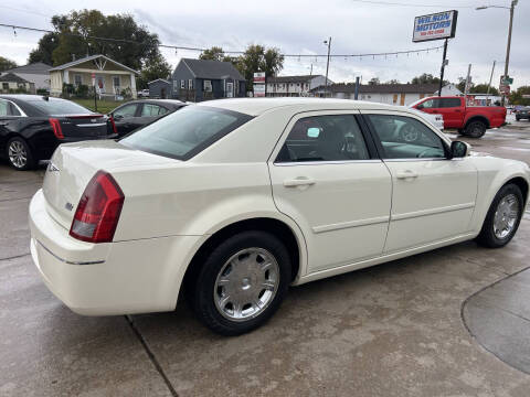 2005 Chrysler 300 Limited