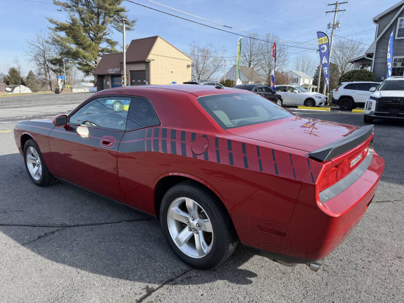 2009 Dodge Challenger SE