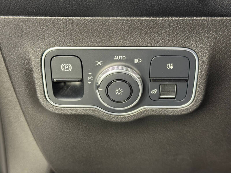 2021 Mercedes-Benz GLB GLB 250