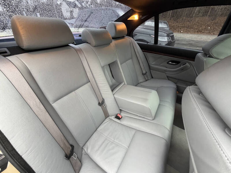 2003 BMW 5 Series 540i