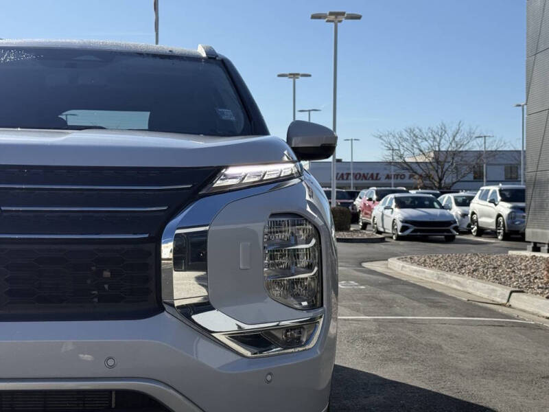 2025 Mitsubishi Outlander PHEV SEL
