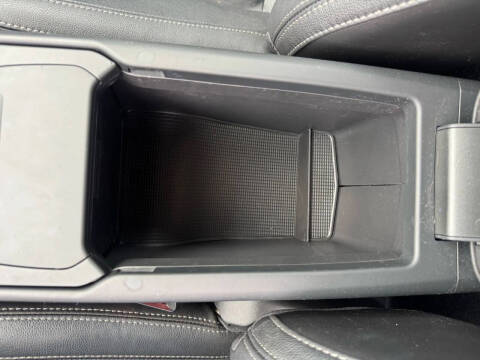 2021 Volvo XC40 T5 Momentum