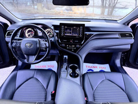 2022 Toyota Camry SE