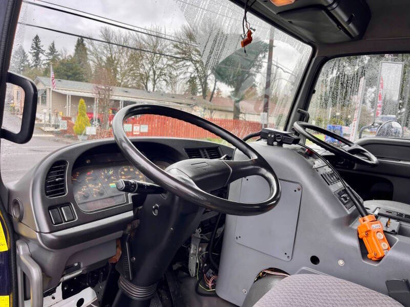 2002 GMC T7500