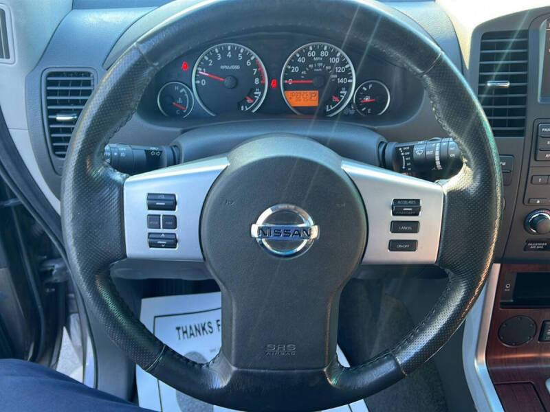 2008 Nissan Pathfinder LE