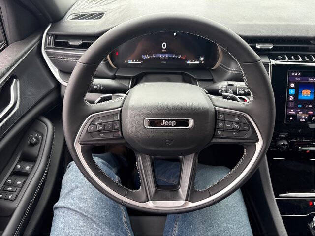 2025 Jeep Grand Cherokee Laredo X