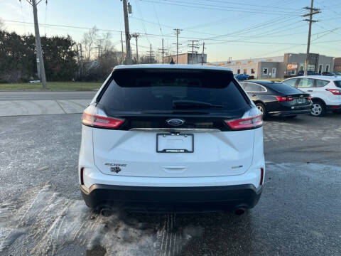 2020 Ford Edge SE