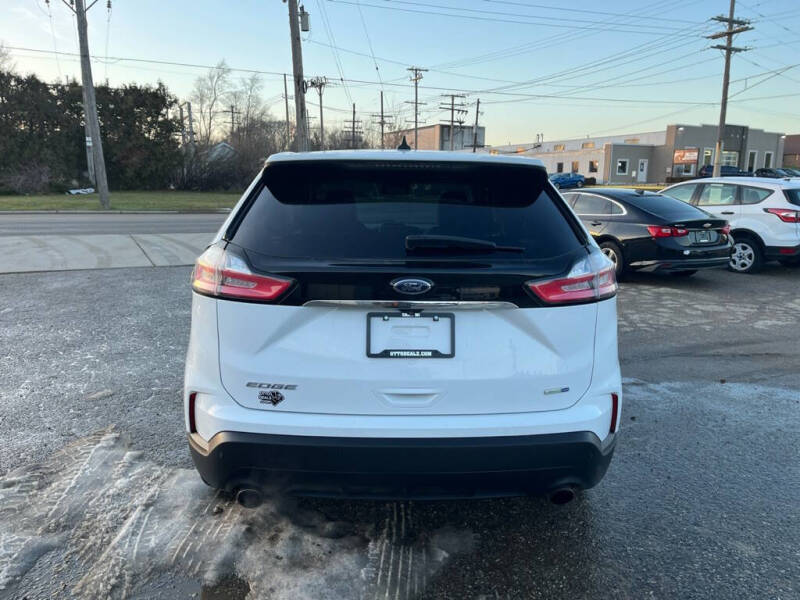 2020 Ford Edge SE