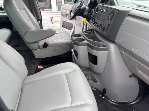 2011 Ford E-Series E-150 XL