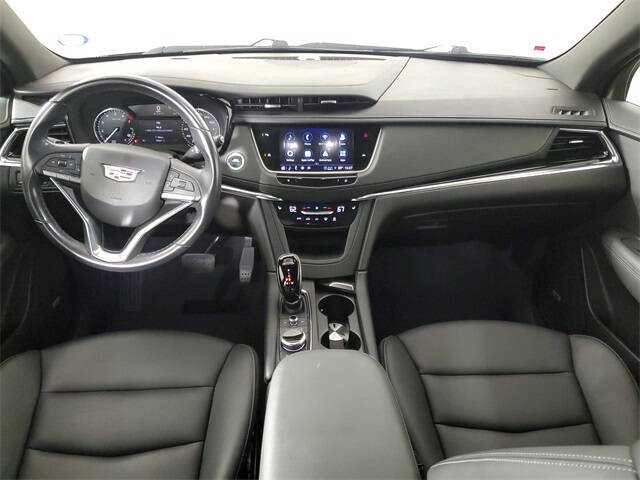 2022 Cadillac XT6 Luxury