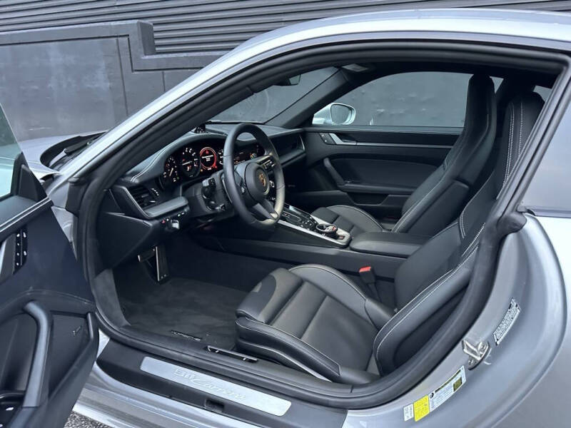 2024 Porsche 911 Carrera